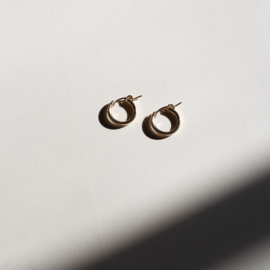 Huggie Hoop Earrings (14k Gold Filled)